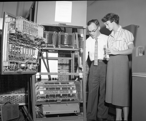 Image of IBM 650 early computer